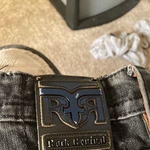 I’m selling some black Rock revivals men 32x30